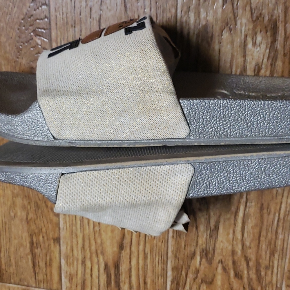 Sun'z out bun'z out Circus by Sam Edelman slides - Picture 10 of 11